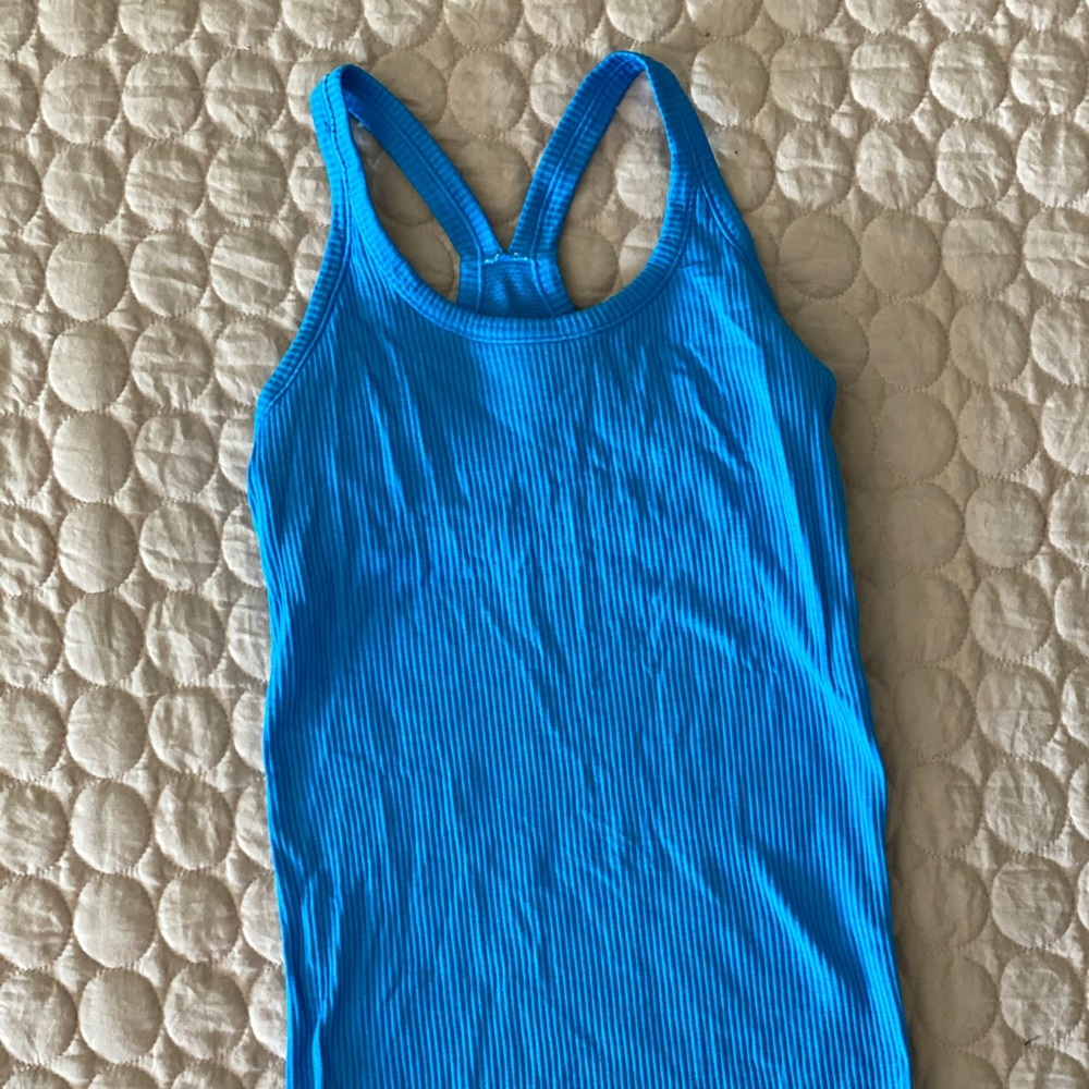 Lululemon tank 4